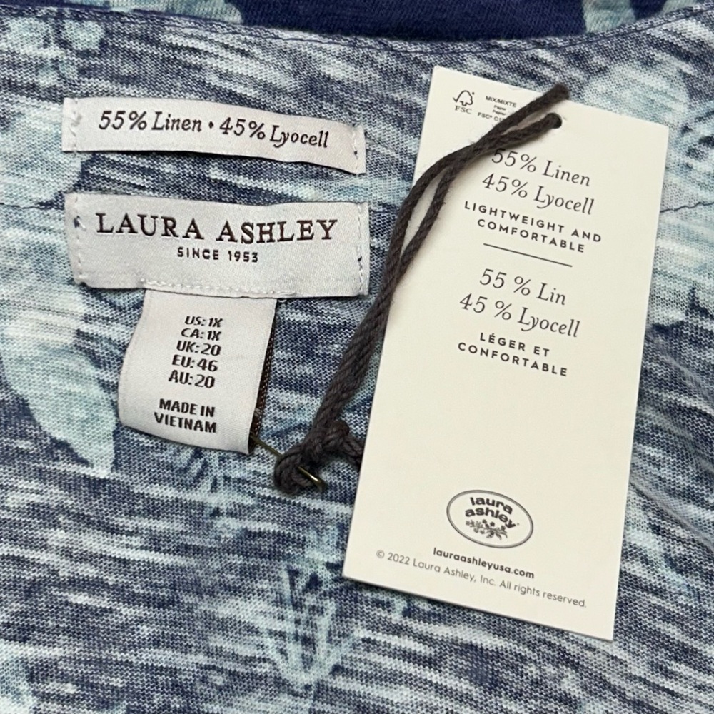 Laura Ashley Linen Blend Blue Floral Top Size 1X NWT - Picture 3 of 7